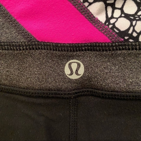 LULULEMON Women Reversible Cropped Pants Size 8 - Picture 3 of 9